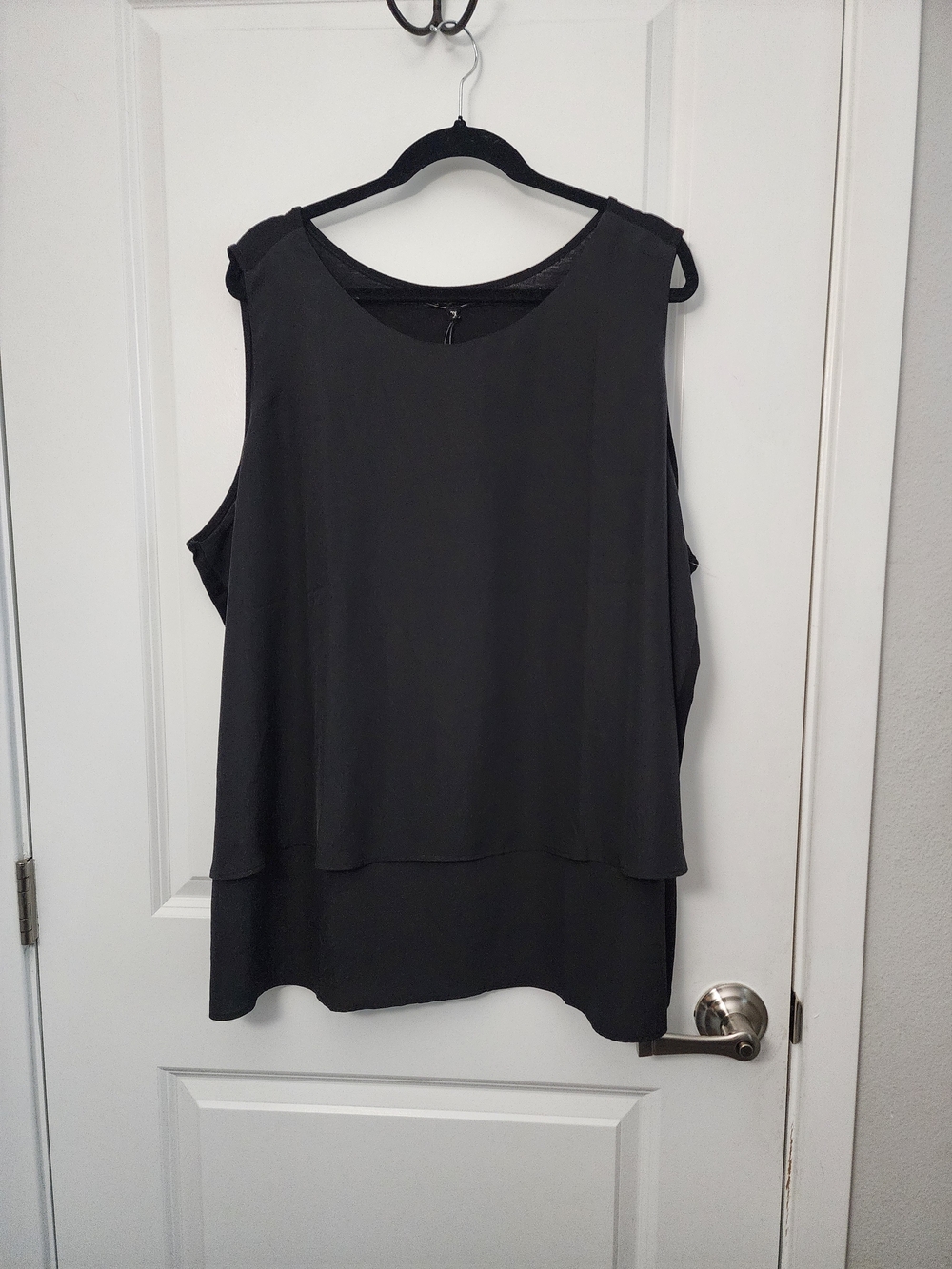 5/$30 DG2 by Diane Gilman Black Layered Sleeveless Tank - Picture 2 of 4